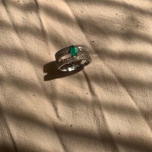 Sliver jade with Czech ring